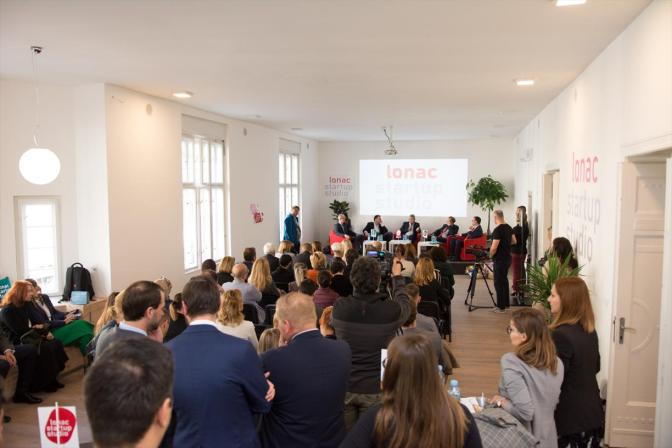 a8dadcad-0853-47e2-ba71-a3789e41298e